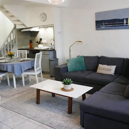 Holiday home Quai 22 Vue Port ! *